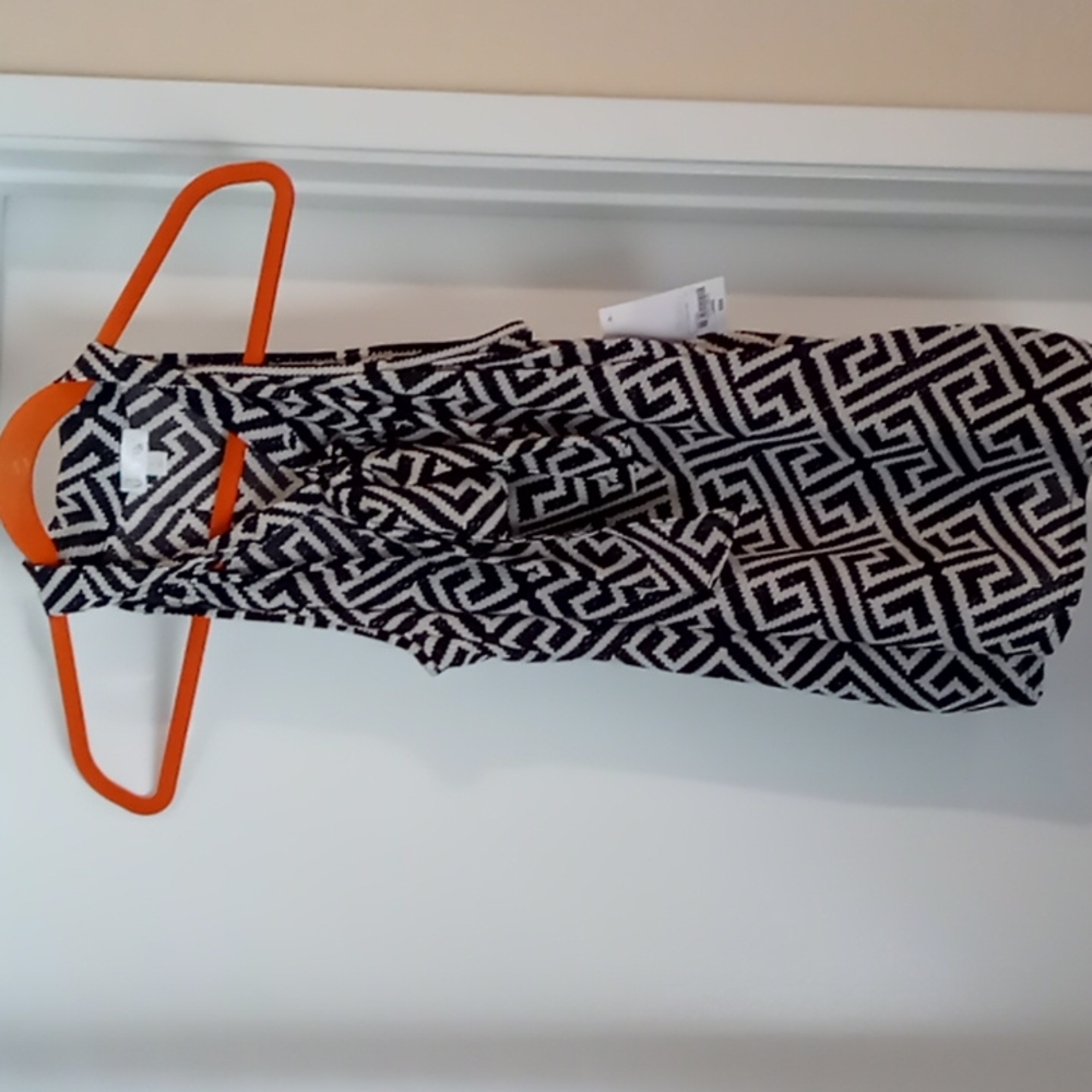 NWT Decree large sleeveless top